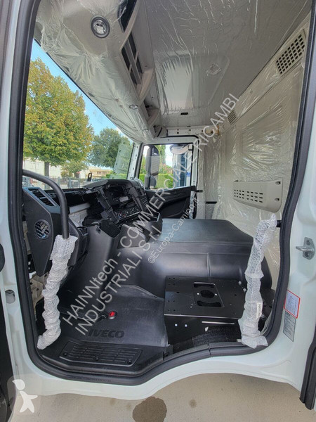 Pezzi di ricambio per mezzi pesanti Iveco X-Way...