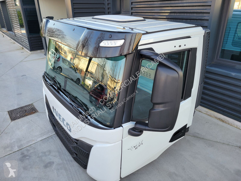 قطع غيار الآليات الثقيلة Iveco STRALIS SWAY...