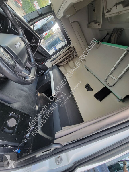 قطع غيار الآليات الثقيلة Iveco EURO 6 2019 ->