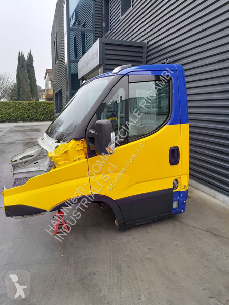 قطع غيار الآليات الثقيلة Iveco DAILY EURO 6...