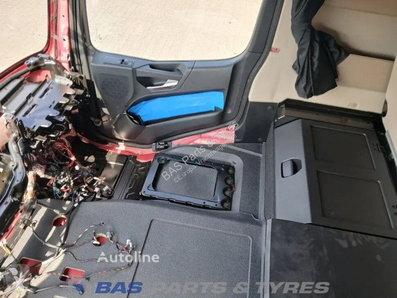 قطع غيار الآليات الثقيلة Mercedes