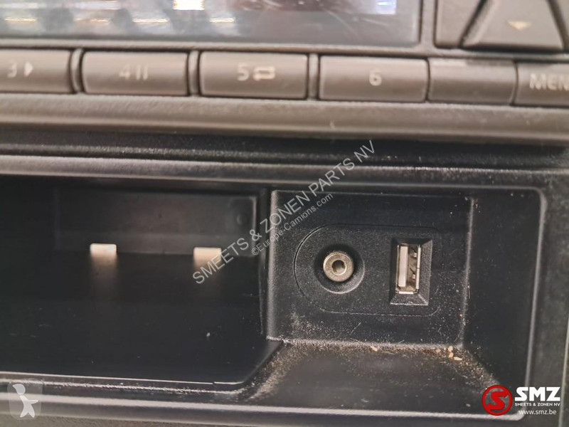 قطع غيار الآليات الثقيلة Renault Occ radio Renault