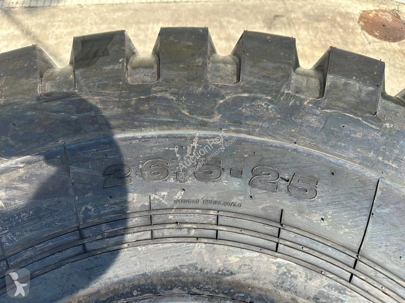 Pièces poids lourds  26.5-25