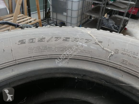 Teherautó-alkatrészek  235/75 R17,5