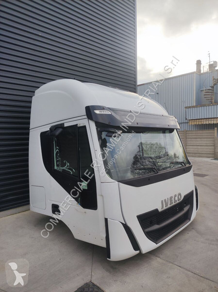 قطع غيار الآليات الثقيلة Iveco STRALIS AS HIWAY...