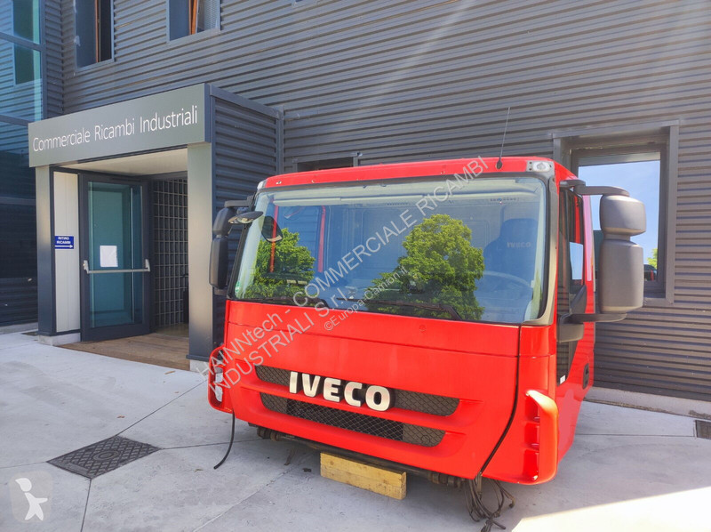 Pezzi di ricambio per mezzi pesanti Iveco...