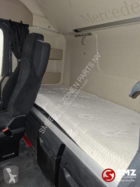 قطع غيار الآليات الثقيلة Mercedes Occ Cabine...