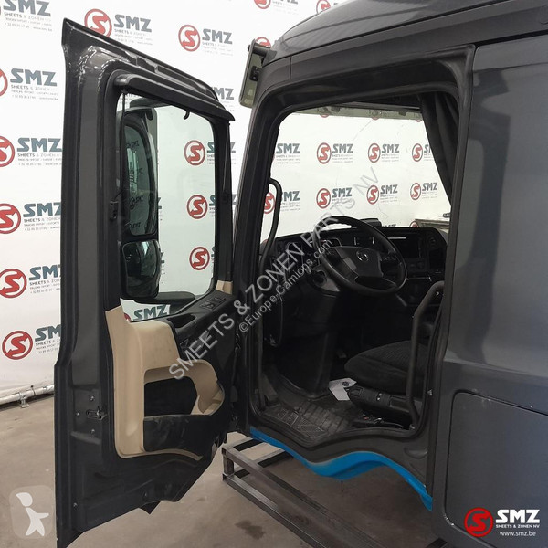 قطع غيار الآليات الثقيلة Mercedes Occ cabine...