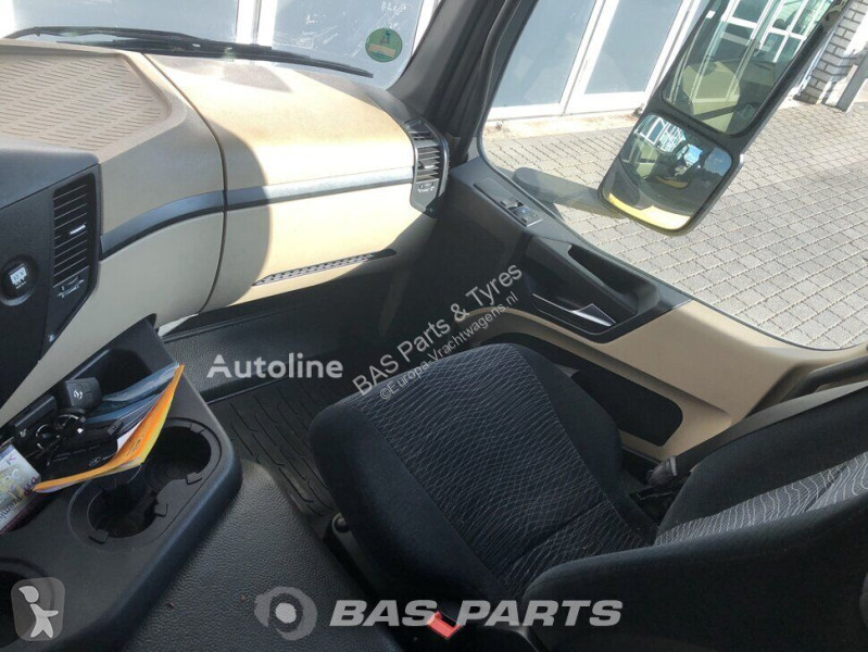 قطع غيار الآليات الثقيلة Mercedes