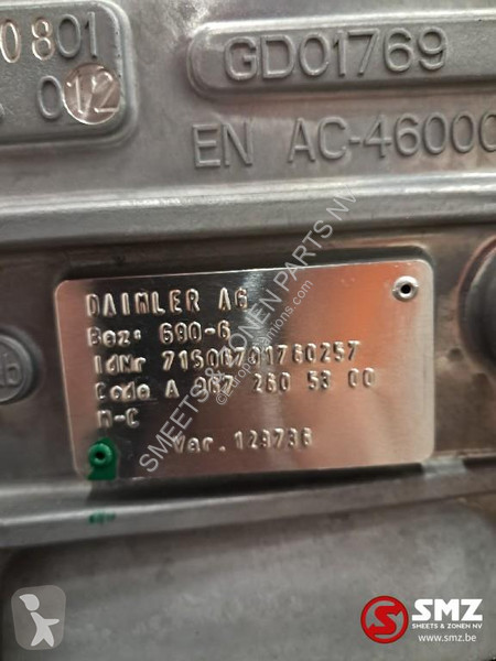 قطع غيار الآليات الثقيلة Mercedes...