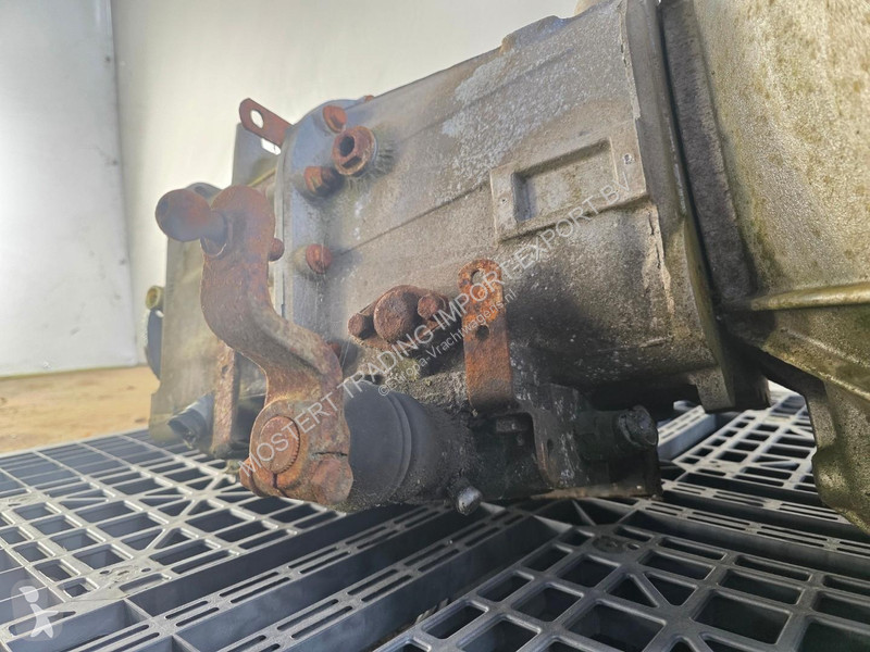 قطع غيار الآليات الثقيلة Eaton Renault