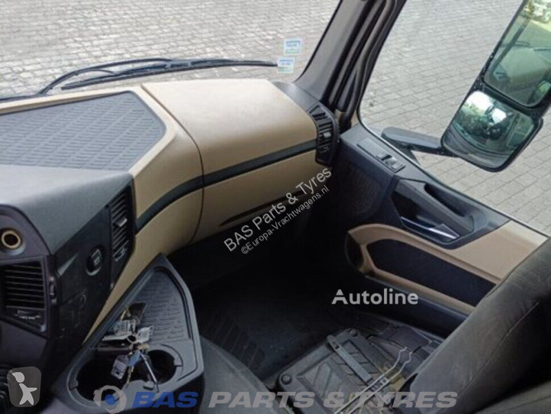 قطع غيار الآليات الثقيلة Mercedes