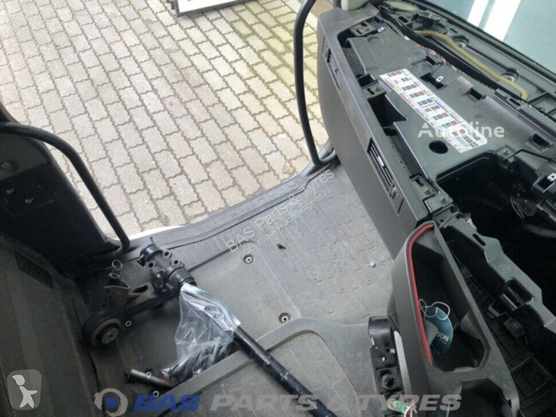 قطع غيار الآليات الثقيلة Volvo