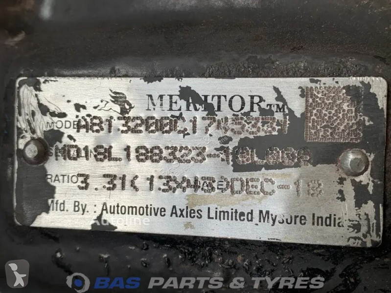 قطع غيار الآليات الثقيلة Renault P08120