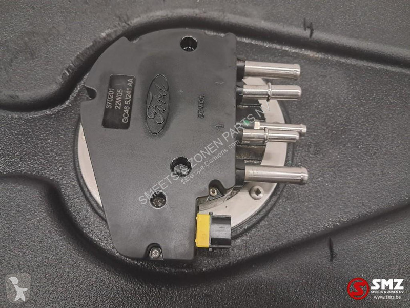 قطع غيار الآليات الثقيلة Ford Occ AdBlue tank +...