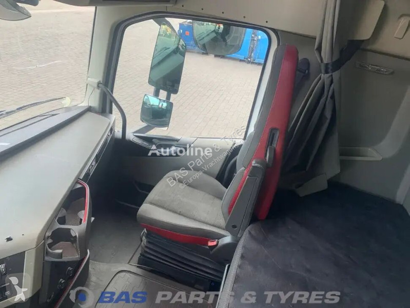 قطع غيار الآليات الثقيلة Volvo