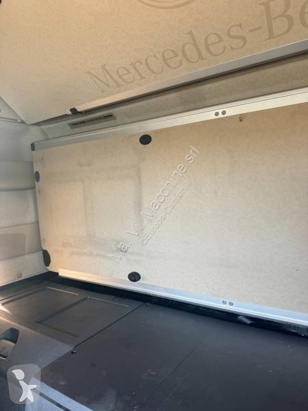 قطع غيار الآليات الثقيلة Mercedes
