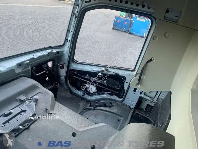 قطع غيار الآليات الثقيلة Volvo