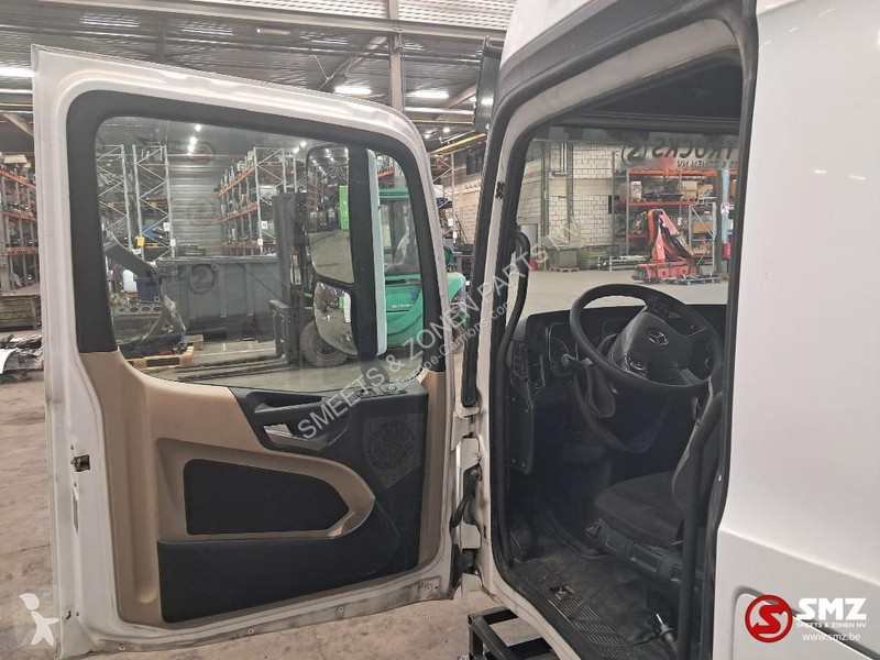 Piese camioane Mercedes Occ Cabine Mercedes...