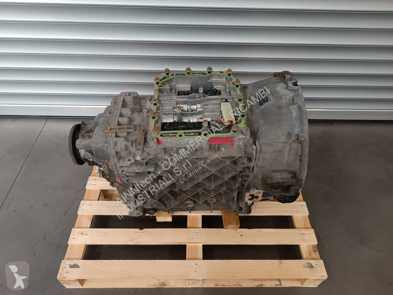 قطع غيار الآليات الثقيلة Volvo FH,