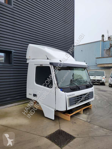 قطع غيار الآليات الثقيلة Volvo - DAY CAB - L1 H1