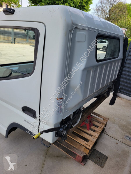 قطع غيار الآليات الثقيلة Mitsubishi Fuso CANTER...