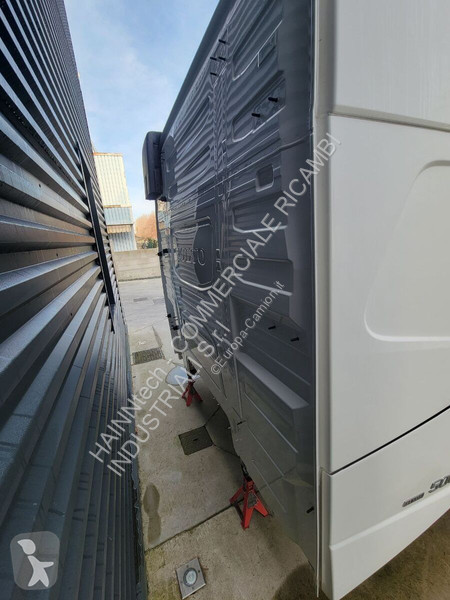 Pezzi di ricambio per mezzi pesanti Volvo 4...