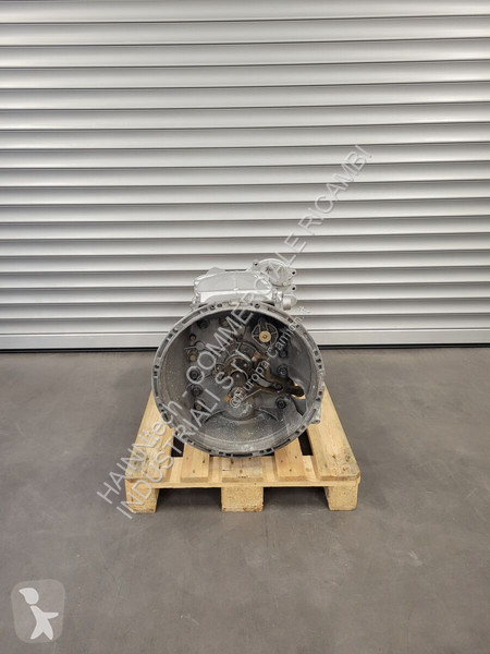 قطع غيار الآليات الثقيلة Volvo VT2814B