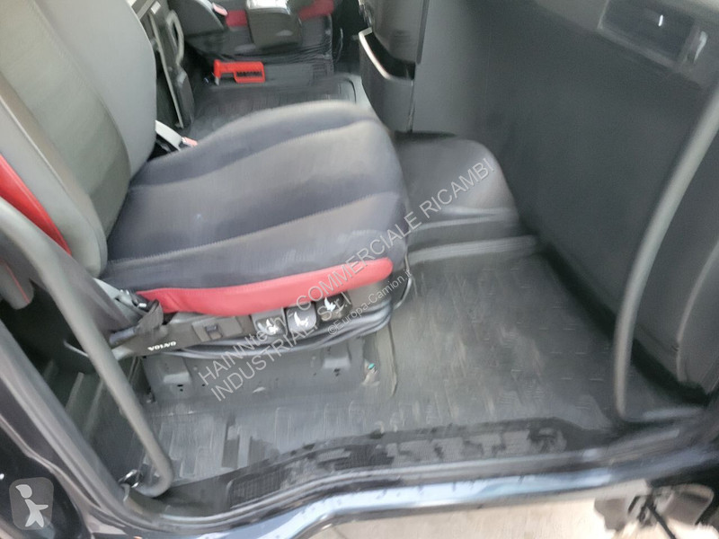 قطع غيار الآليات الثقيلة Volvo 4 GLOBETROTTER...