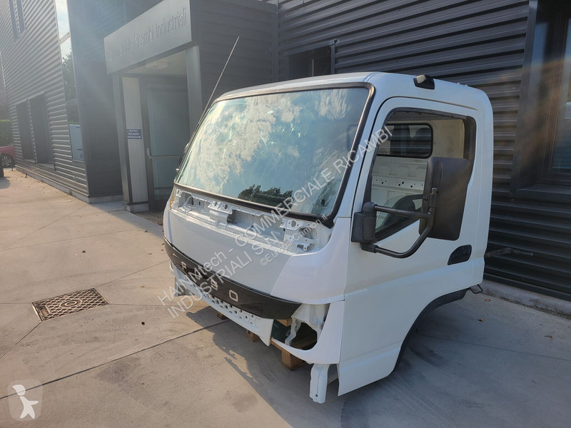 قطع غيار الآليات الثقيلة Mitsubishi Fuso CANTER...