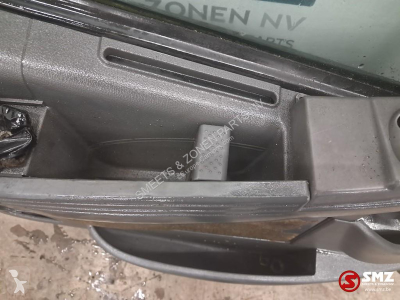 قطع غيار الآليات الثقيلة Iveco Occ deur links...