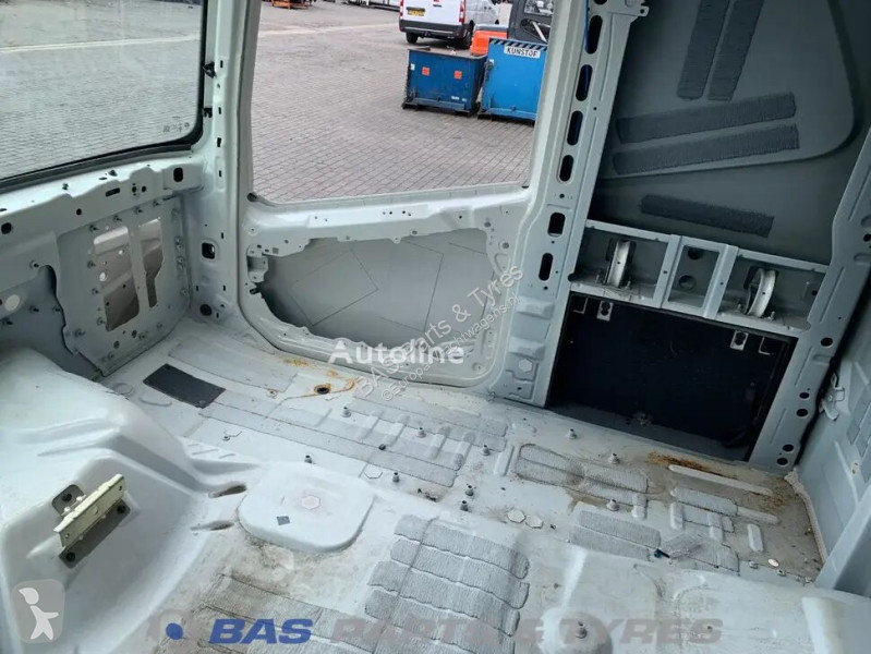 قطع غيار الآليات الثقيلة Volvo