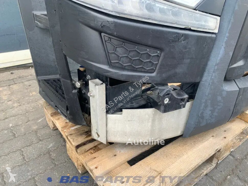 Pezzi di ricambio per mezzi pesanti Renault...