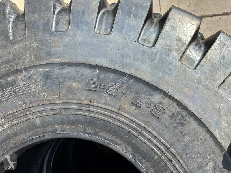 Pièces poids lourds  26.5-25