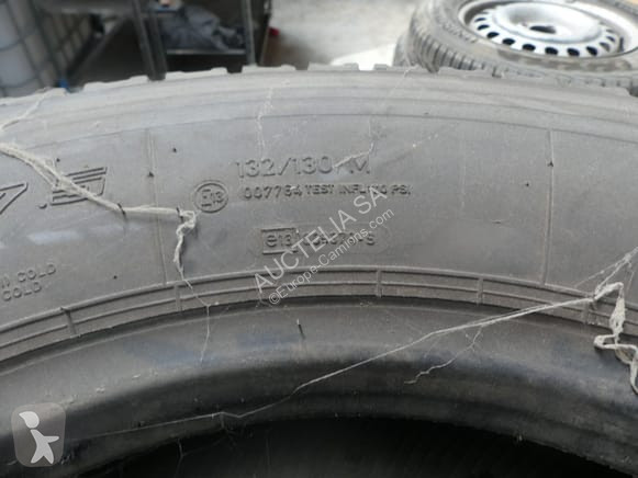 Teherautó-alkatrészek  235/75 R17,5