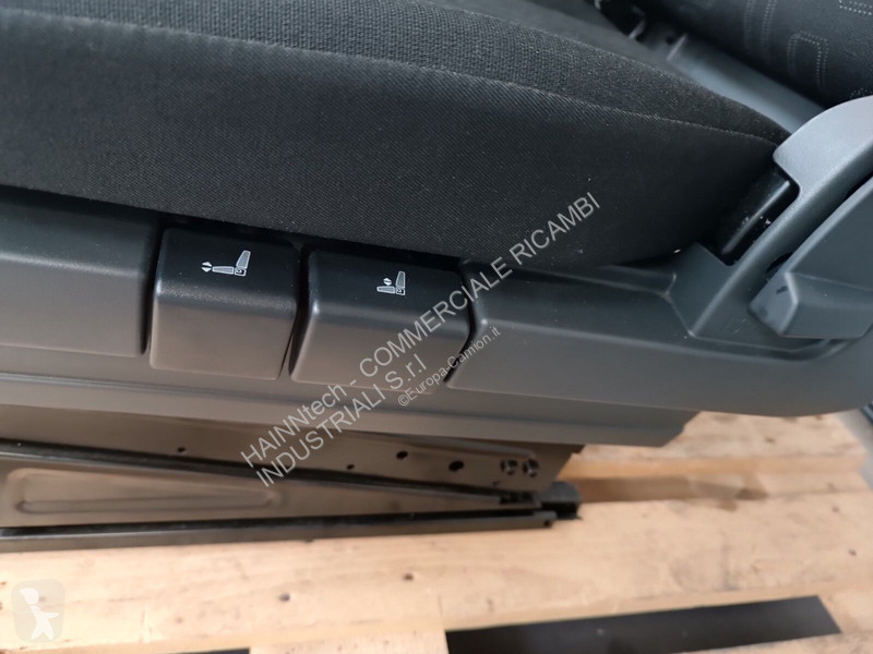 Pezzi di ricambio per mezzi pesanti Mercedes...