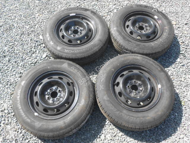 Pièces poids lourds Fiat 4 Kompletträder  - Nr....