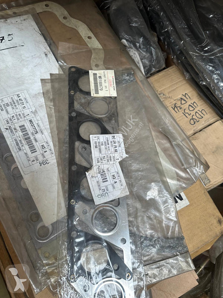 قطع غيار الآليات الثقيلة Mitsubishi Fuso,...