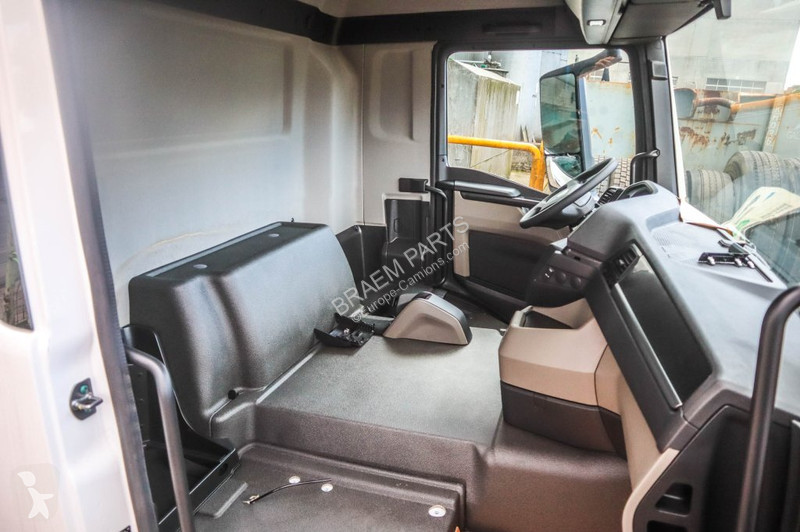 قطع غيار الآليات الثقيلة MAN TG3 NN CABINE NEW...