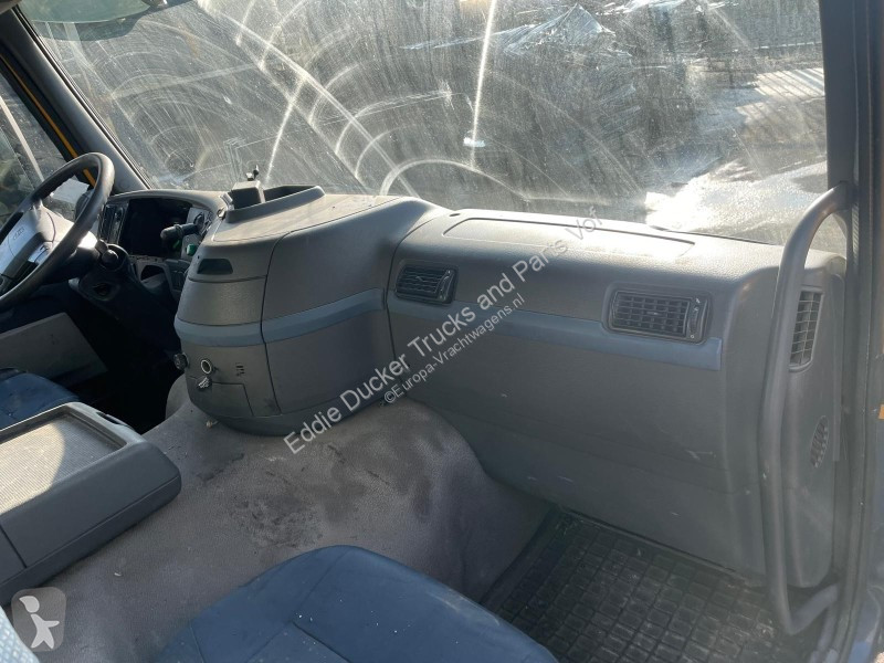 قطع غيار الآليات الثقيلة Volvo DAY CAB