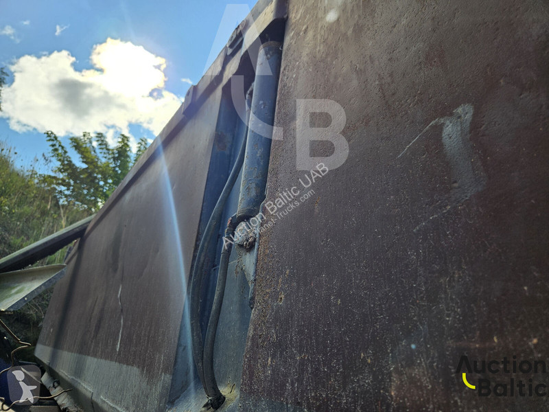Запчасти для грузовика  truck cargo part with...