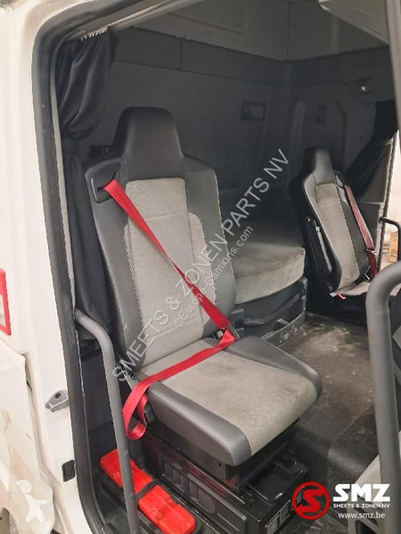 قطع غيار الآليات الثقيلة Renault Occ Cabine...
