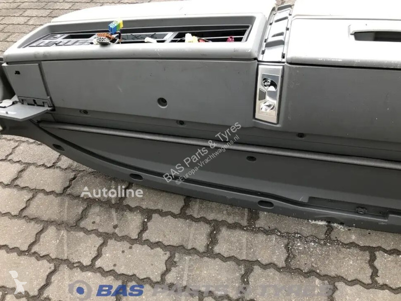 قطع غيار الآليات الثقيلة Renault T-Serie...