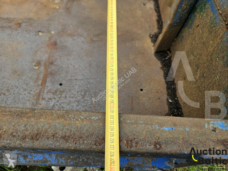 قطع غيار الآليات الثقيلة  cargo part with cylinder