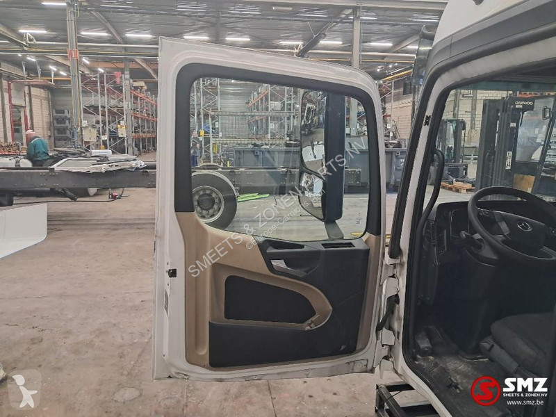 قطع غيار الآليات الثقيلة Mercedes Occ Cabine...