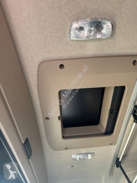 قطع غيار الآليات الثقيلة Mercedes
