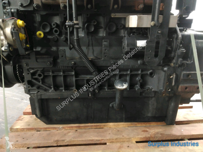 قطع غيار الآليات الثقيلة Deutz-Fahr AGROTRON...