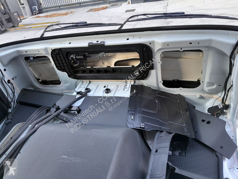 قطع غيار الآليات الثقيلة Mercedes AROCS ACTROS...