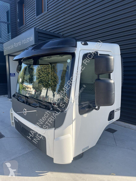 قطع غيار الآليات الثقيلة Volvo