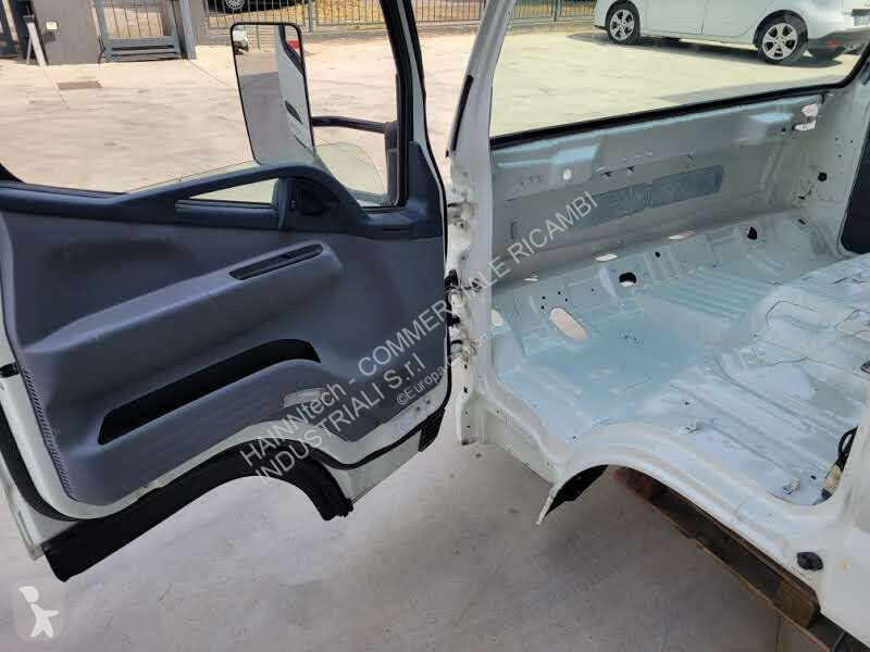 قطع غيار الآليات الثقيلة Mitsubishi Fuso CANTER...